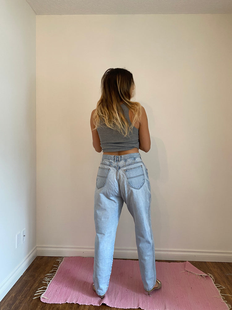 Vintage High Waisted Tapered Light Jeans